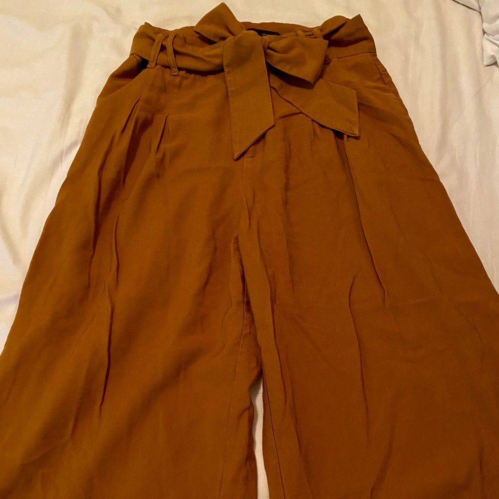 🩳 Trendy Mustard Wide Leg Trouser Pants from Zara Size L